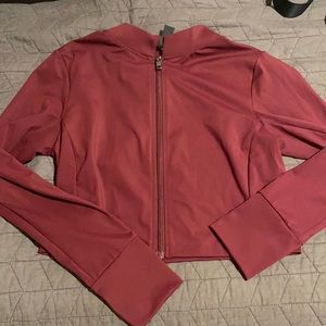 Elevate cropped zip - blackberry